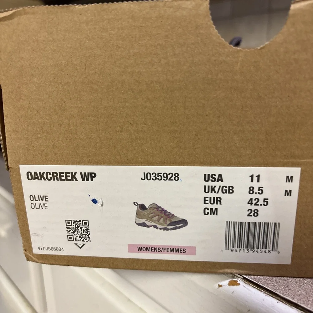 New Merrell Oakcreek‎ Olive  Waterproof Hiking Shoes Womens Sz 11 J03592